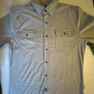 Men's Gray Button-Up Shirt